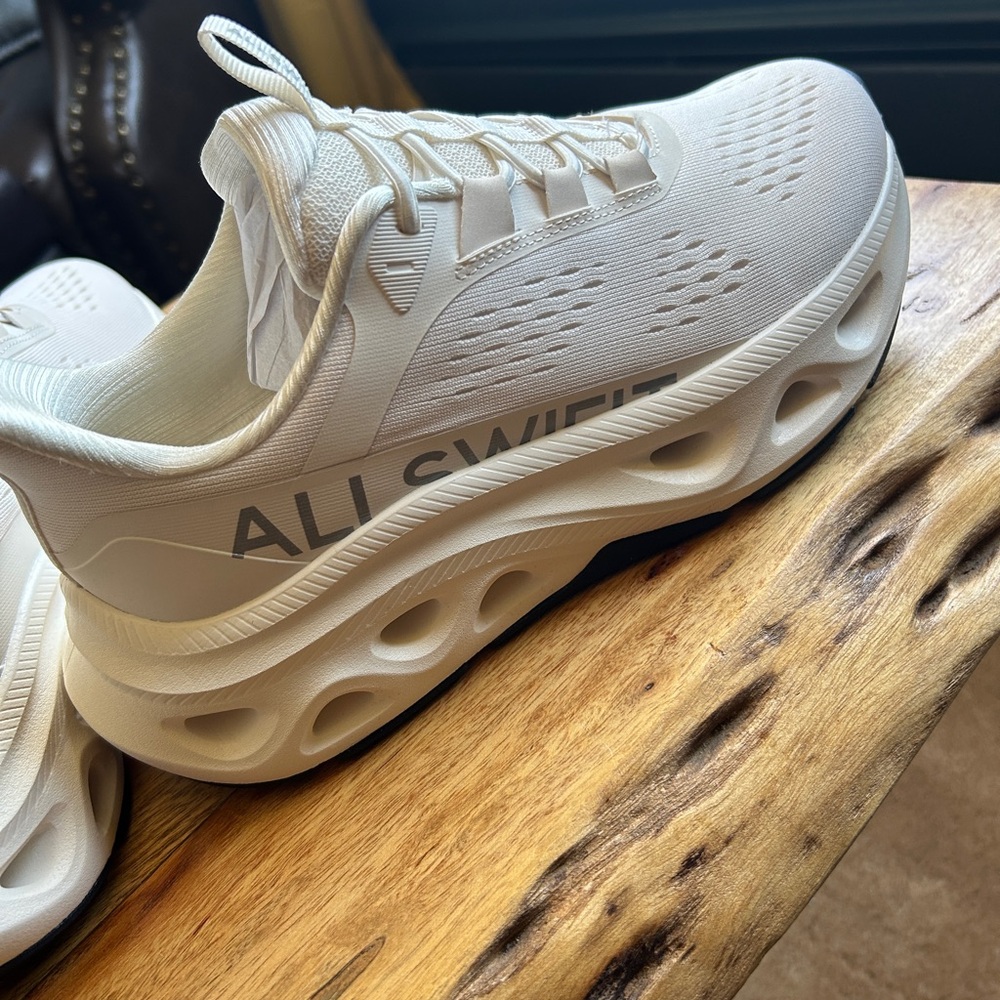AllSwifit - Women’s Slip-On Lightweight Walking Sneakers - SIZE: 7